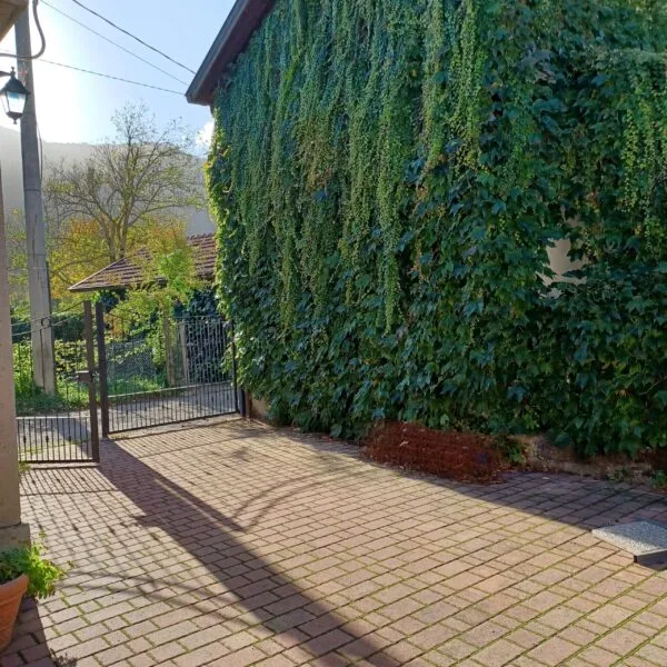 Villa via Località Ghiare Superiorie, Corniglio