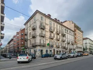 Immagine per Quadrilocale in Vendita a Torino Via Nizza 65
