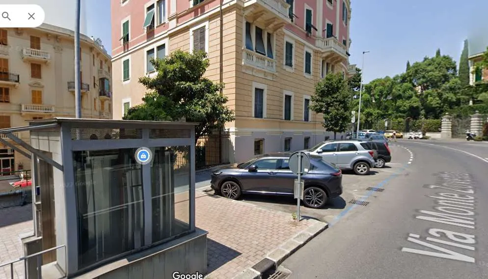 Immagine per Laboratorio in asta a Genova via Monte Zovetto 46 R