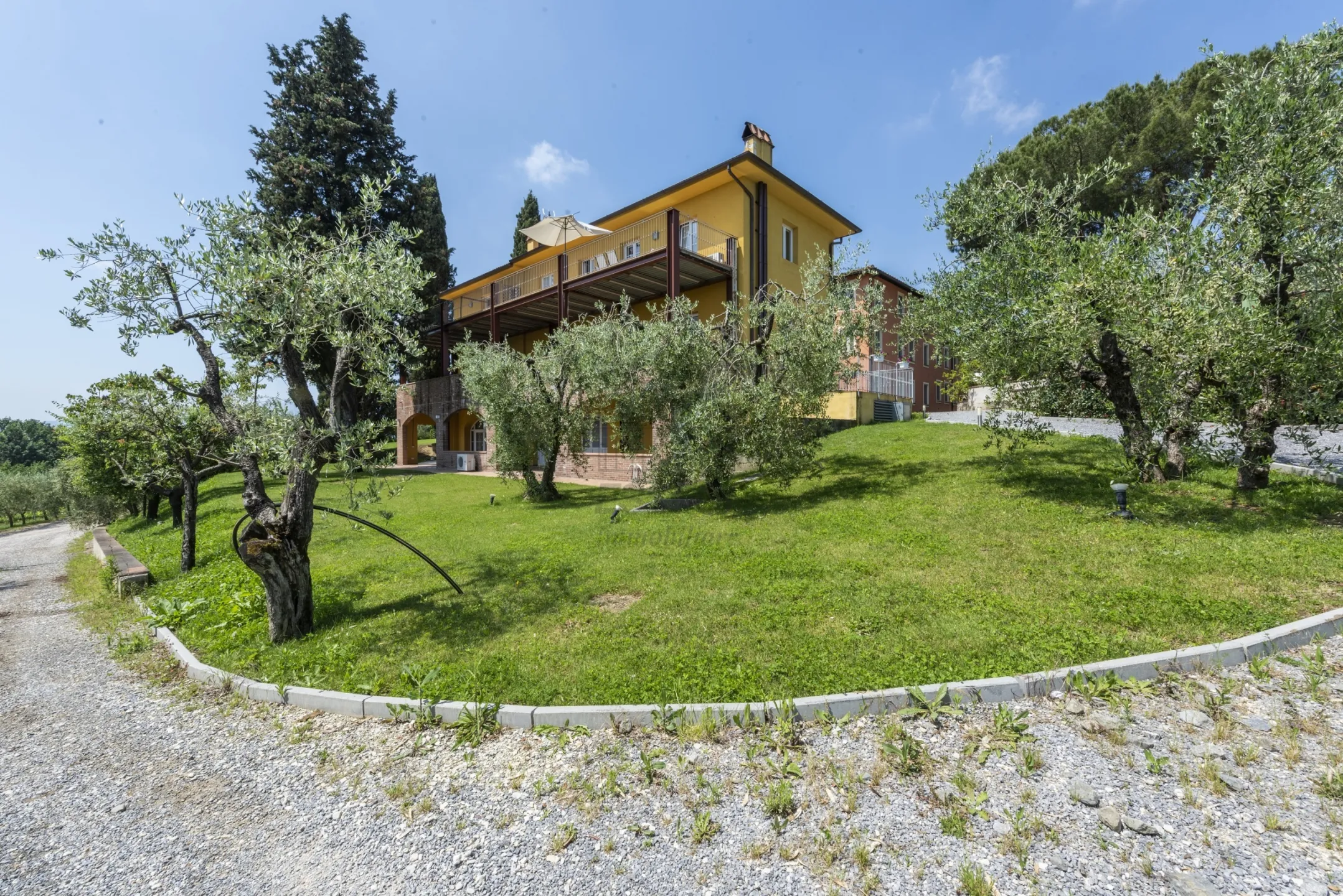 Immagine per Casale in vendita a Lucca via Di Montecarlo 59