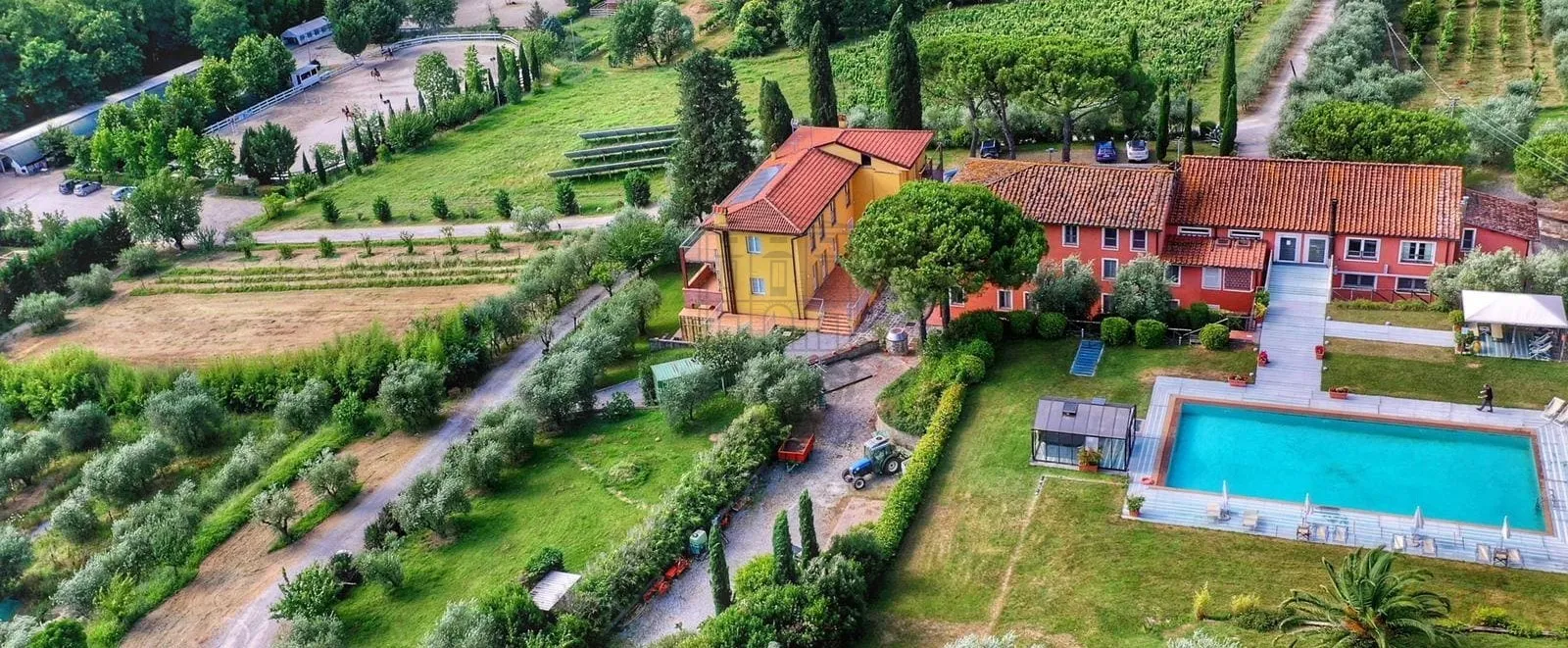 Immagine per Casale in vendita a Lucca via Di Montecarlo 59