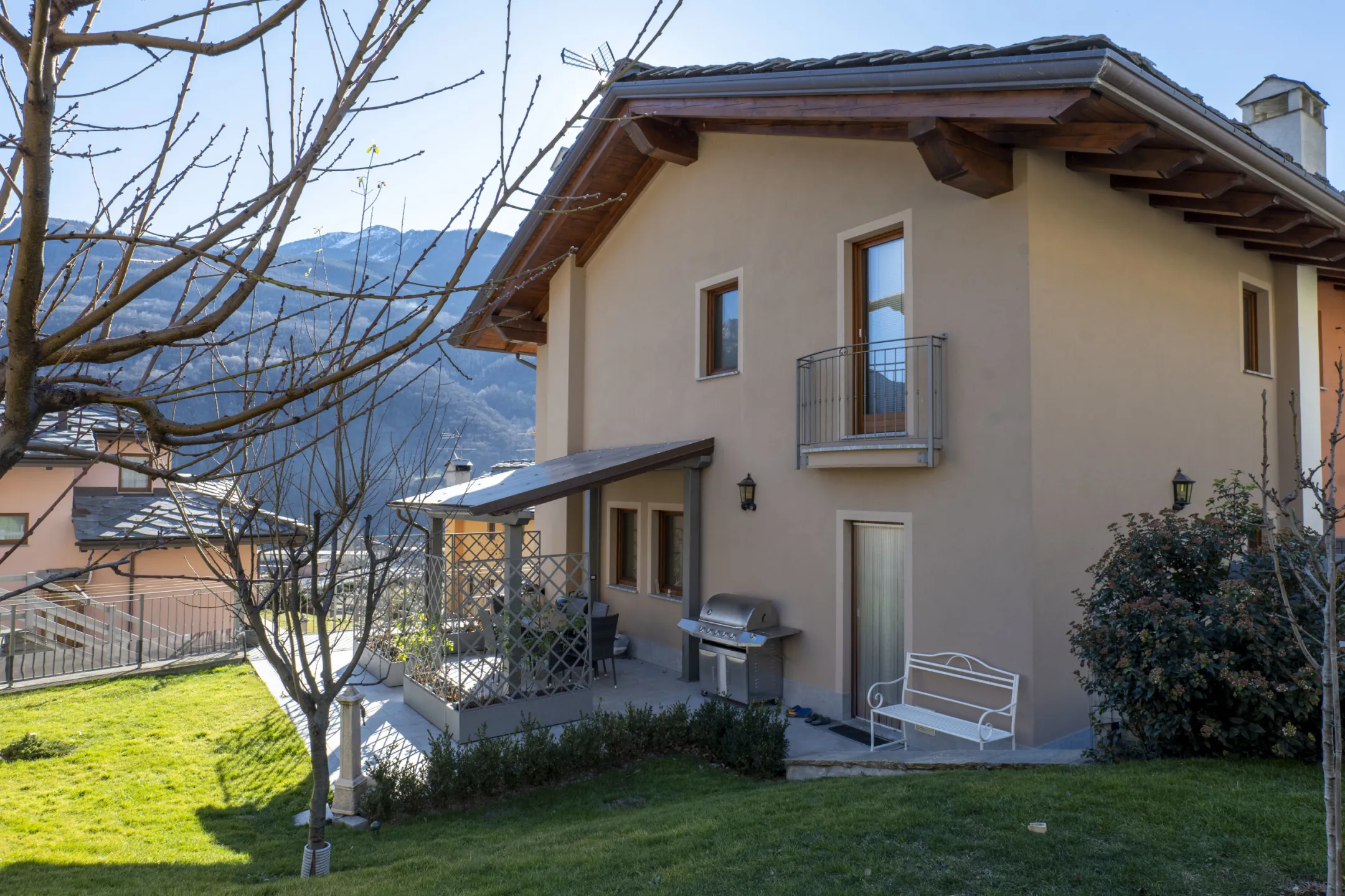 Immagine per Villa bifamiliare in vendita a Nus via Frazione Mazod