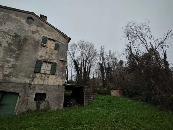 Villa Trifamiliare via Coste Del Molino Snc, Poggio San Marcello