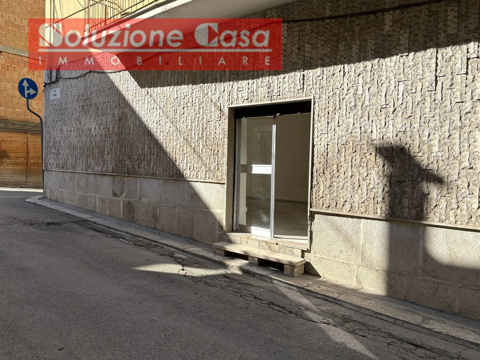 Immagine per Locale Commerciale in vendita a Canosa di Puglia via Montescupolo