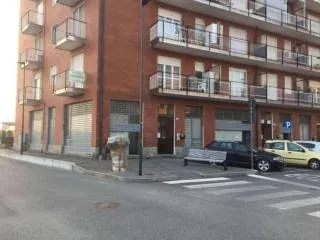 Immagine per Locale Commerciale in Vendita a Rivalta Di Torino Via Trieste 1