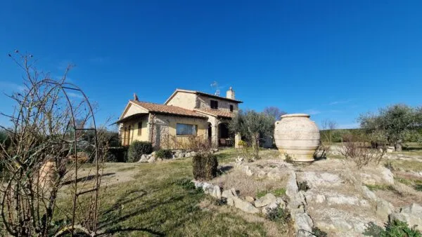 Casale via Vocabolo Poggio, Montecastrilli