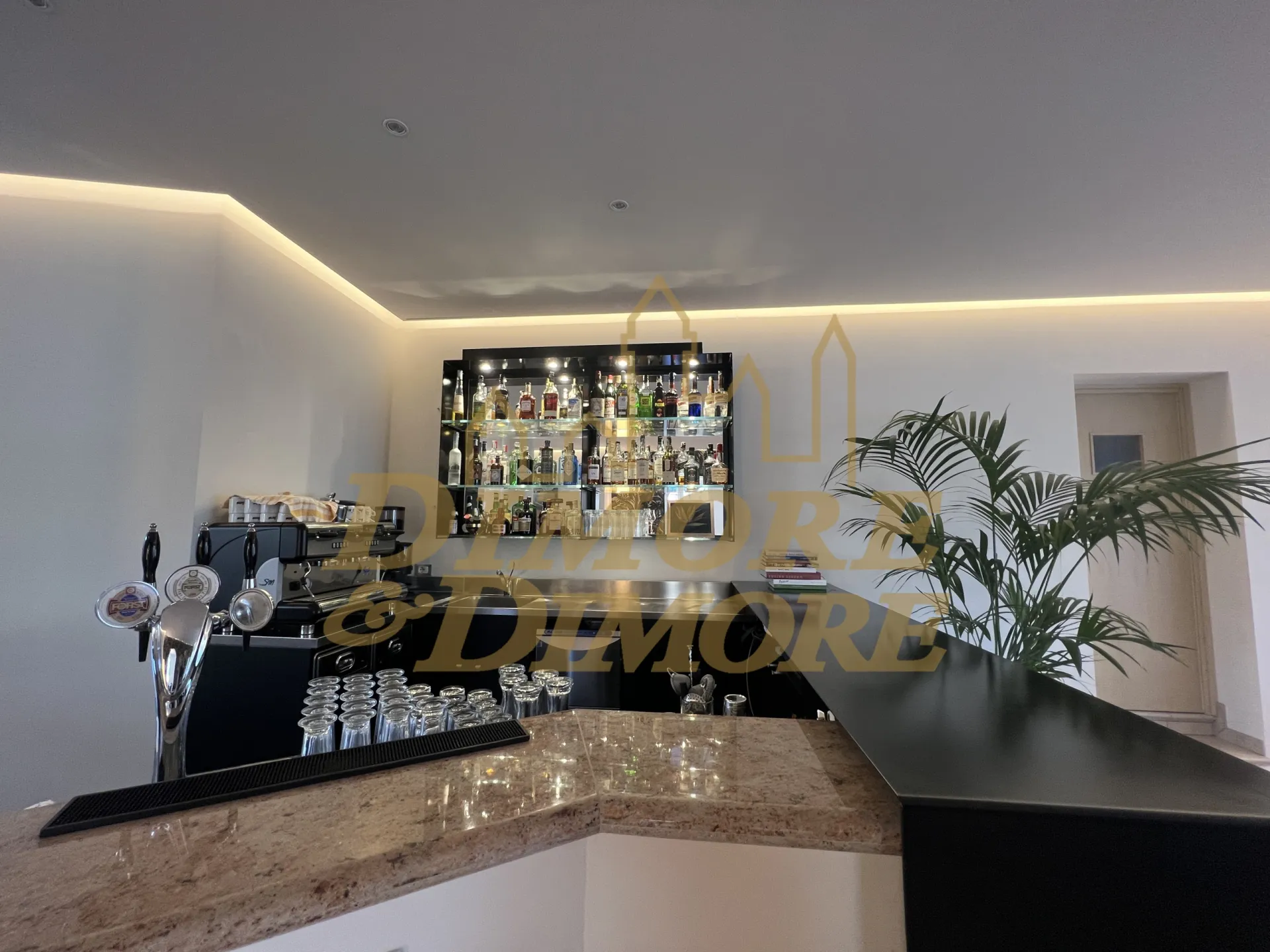 Immagine per Ristorante Pizzeria in vendita a Brezzo di Bedero via Dei Fiori 39