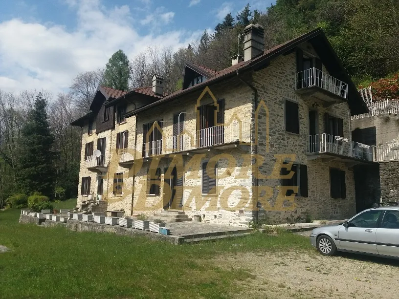 Immagine per Villa in vendita a Premeno via Luigi Mangiagalli 31