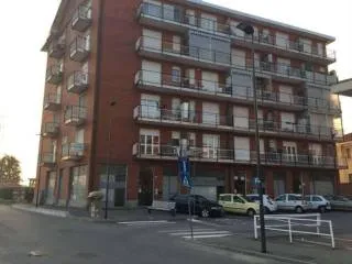 Immagine per Locale Commerciale in Vendita a Rivalta Di Torino Via Trieste 1