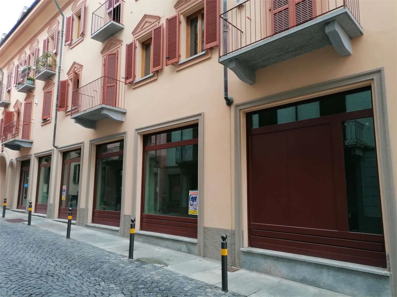 Immagine per Negozio in vendita a Moncalieri via Santa Croce 19
