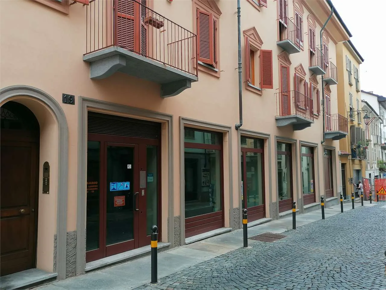 Immagine per Negozio in vendita a Moncalieri via Santa Croce 19