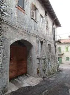 Immagine per Appartamento in asta a Castelveccana via Pasubio 34