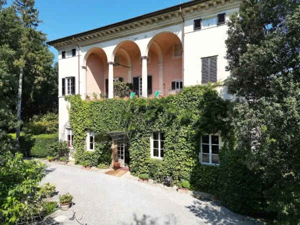 Albergo via Nuova Per Pisa, Lucca
