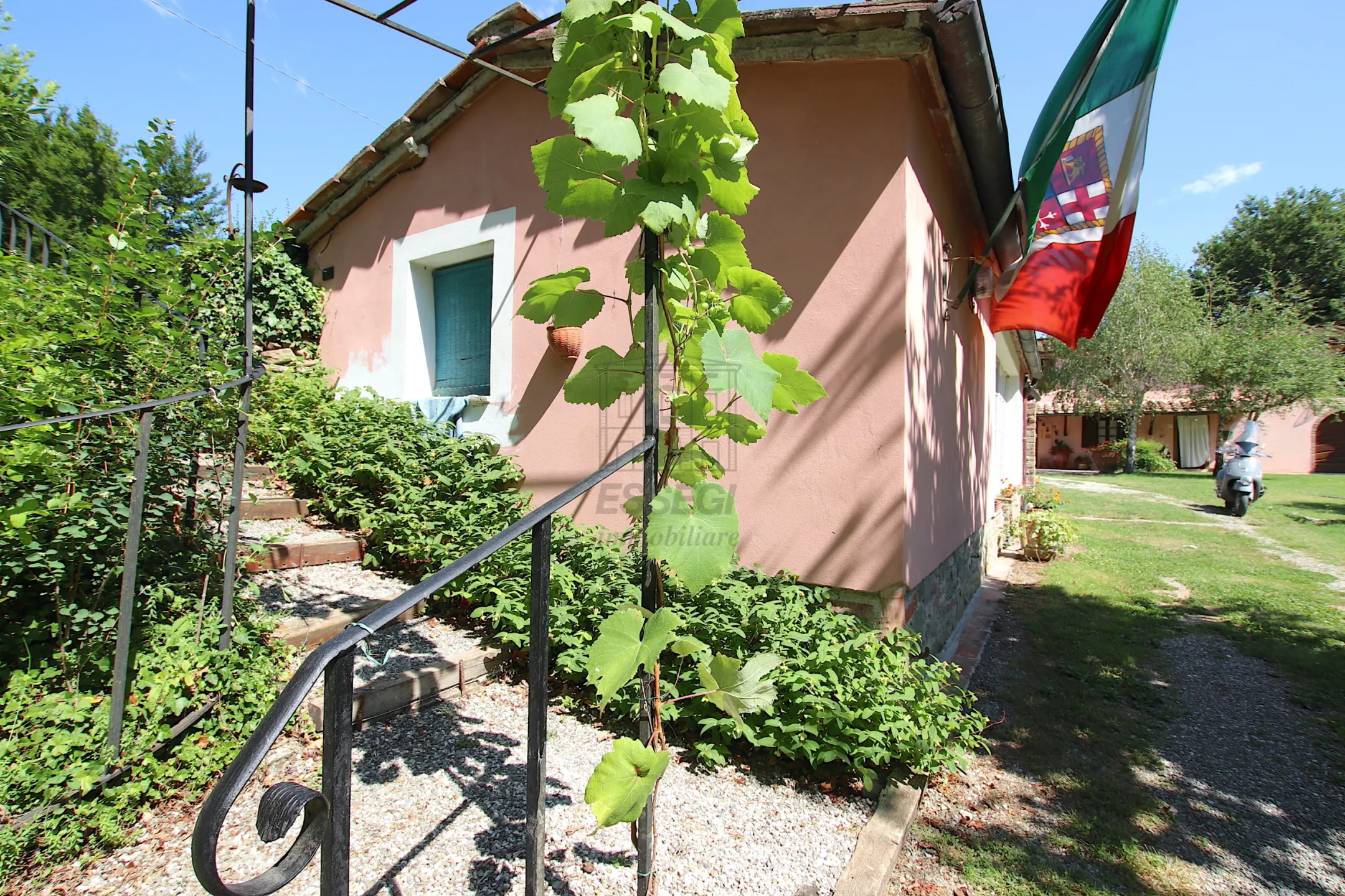 Immagine per Casale in vendita a Lucca via Della Chiesa Di Gragnano