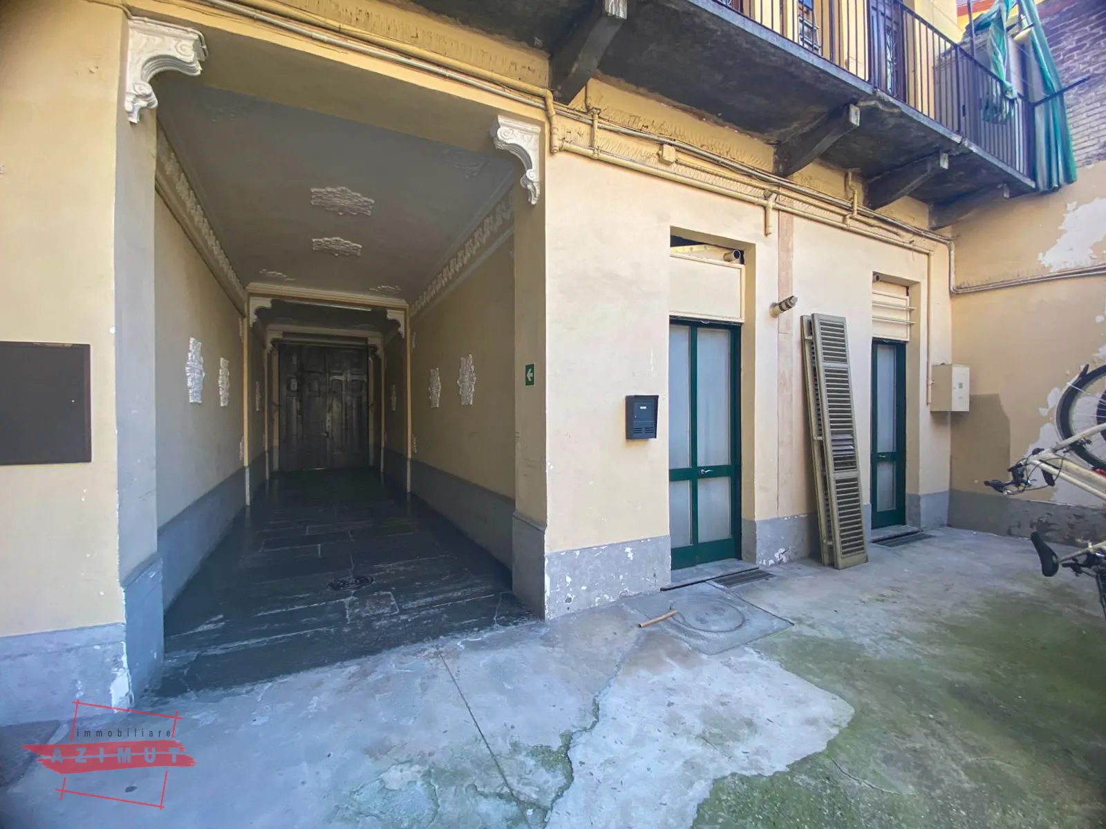 Immagine per Locale commerciale in vendita a Torino via Ormea