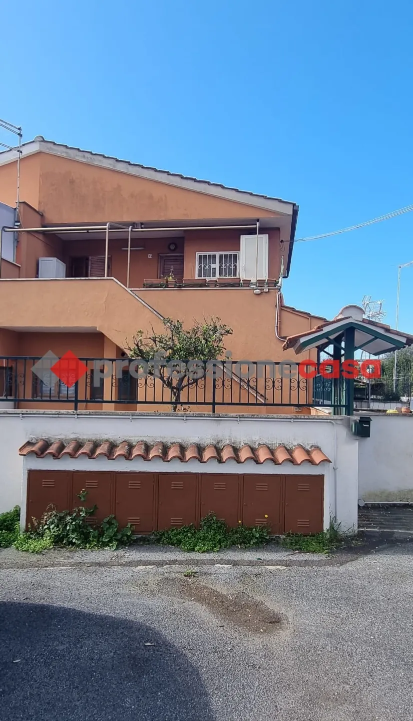 Immagine per casa in vendita a Pomezia via Argonauti 5