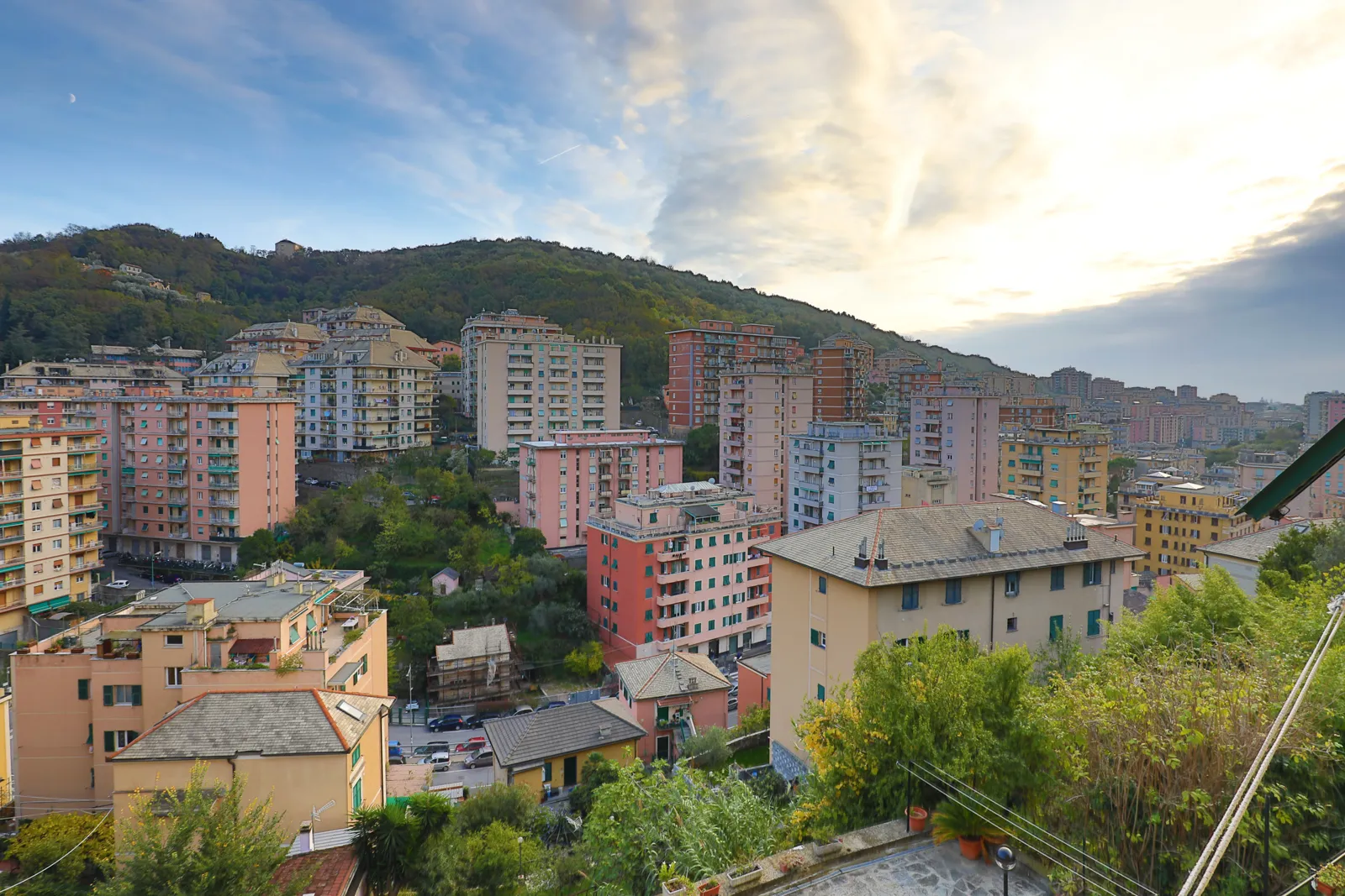 Immagine per Appartamento in vendita a Genova via Salita Chiapparolo