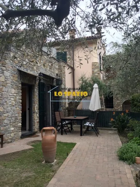 Villa via Mezzacqua, Andora