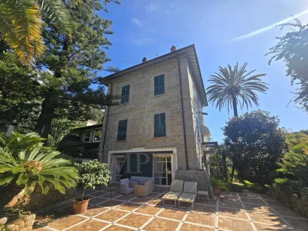 Porzione Di Casa via Romana, Bordighera