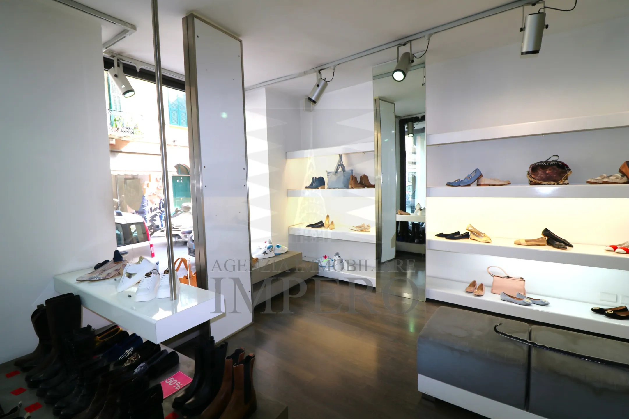 Immagine per Negozio di Abbigliamento in vendita a Ventimiglia via Cavour 20