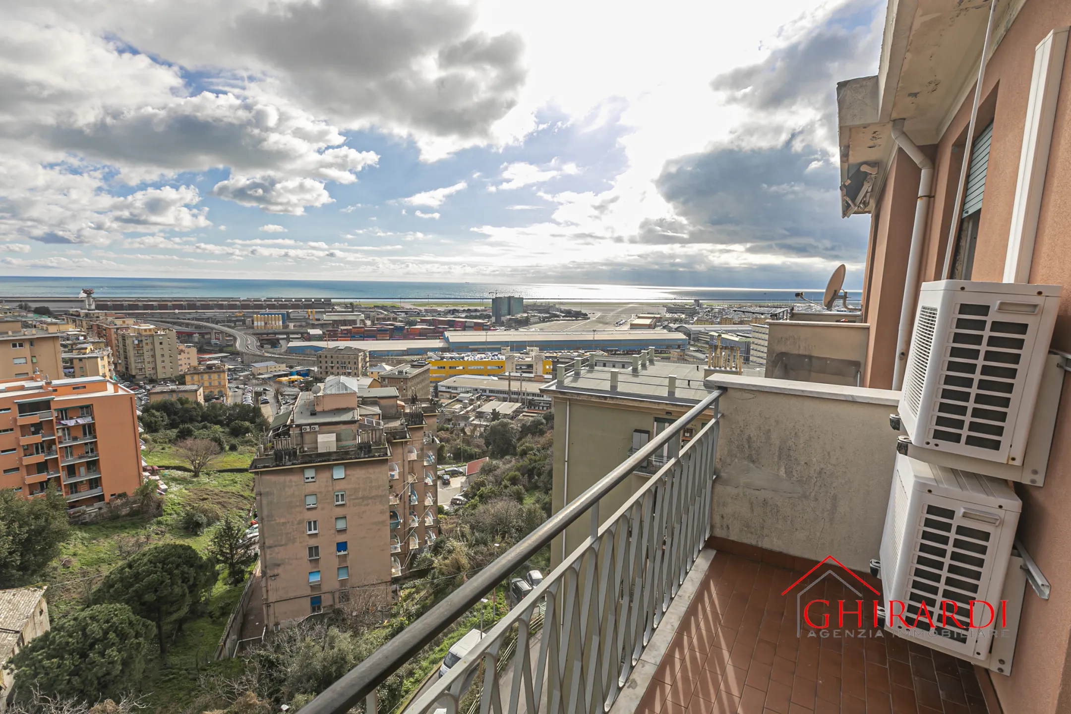Immagine per Quadrilocale in vendita a Genova via Lodovico Calda 31