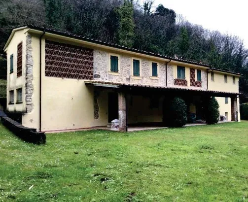 Immagine per casa in asta a Camaiore via Di Versona snc