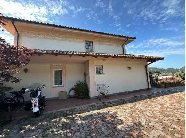 Immagine per Villa in asta a Casarza Ligure via Iv Novembre 58 A