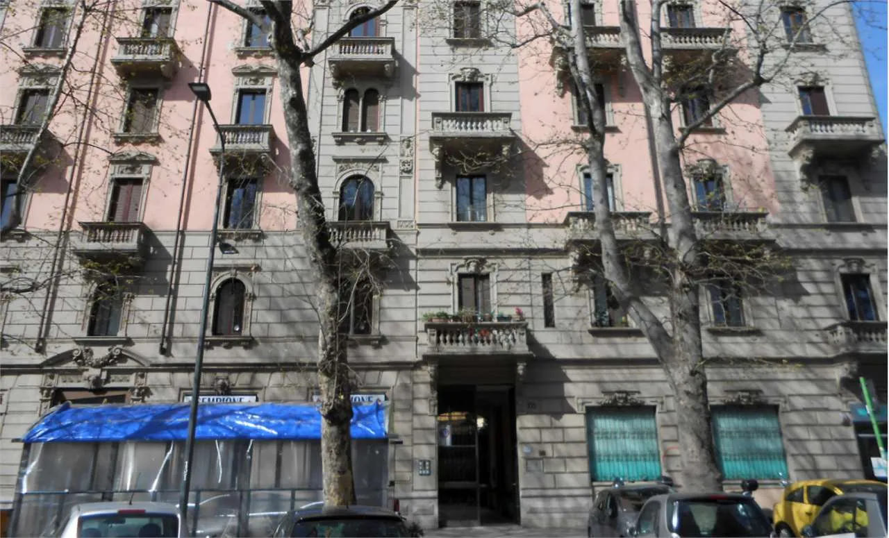 Immagine per Stabile - Palazzo in asta a Milano via Ruggiero Di Lauria 15