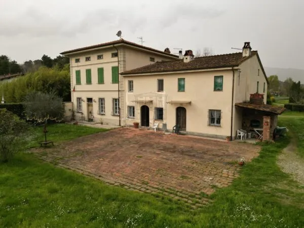 Villa via Sbarra, Porcari