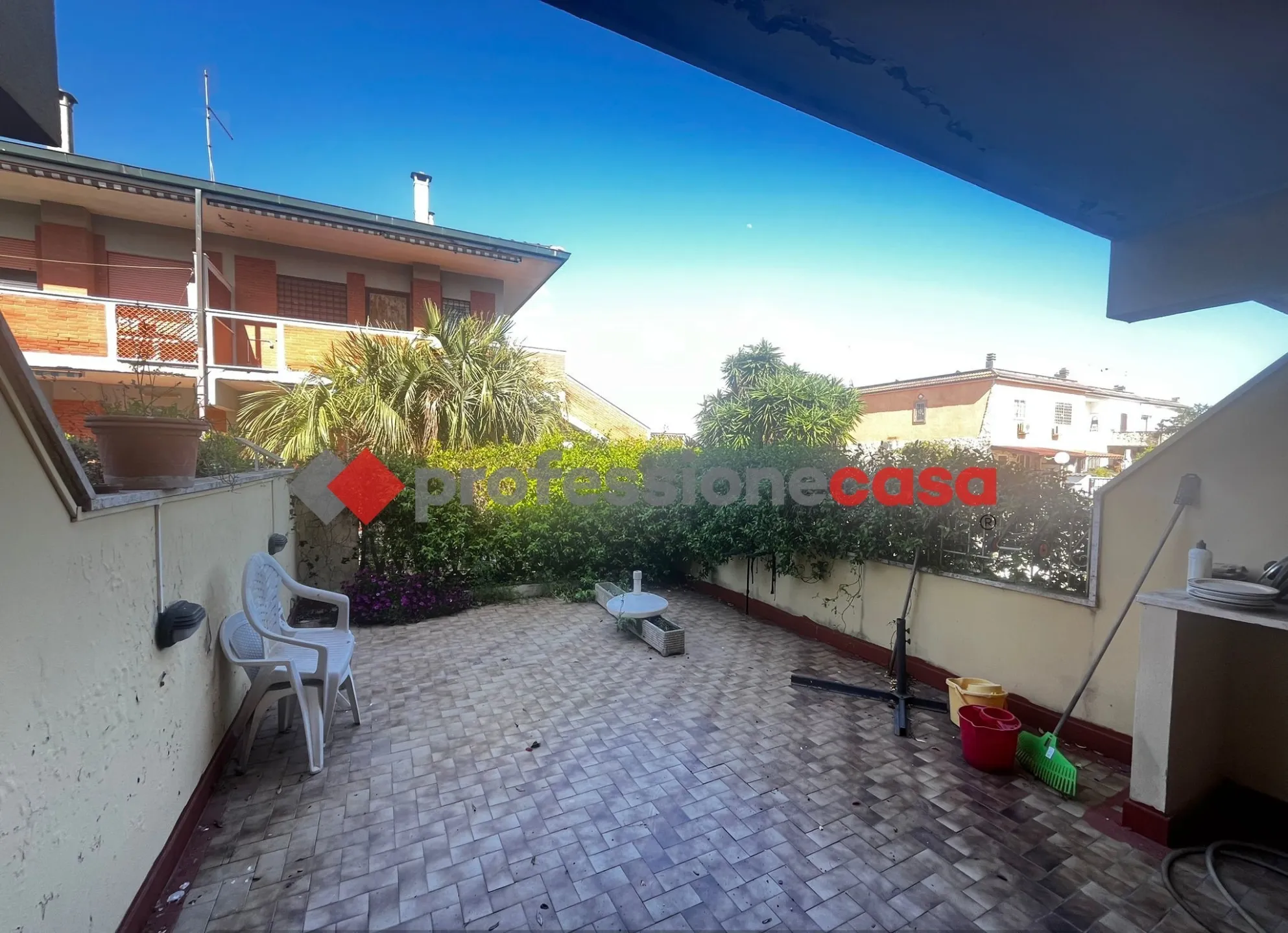 Immagine per Villa a schiera in vendita a Pomezia via Lago Di Como 21