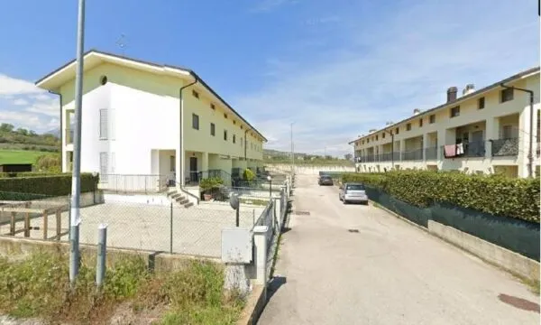 Villetta A Schiera Campli