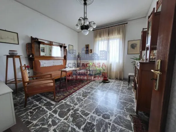 Appartamento via Lazio, Giarre