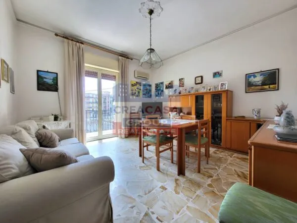 Appartamento via Lazio, Giarre