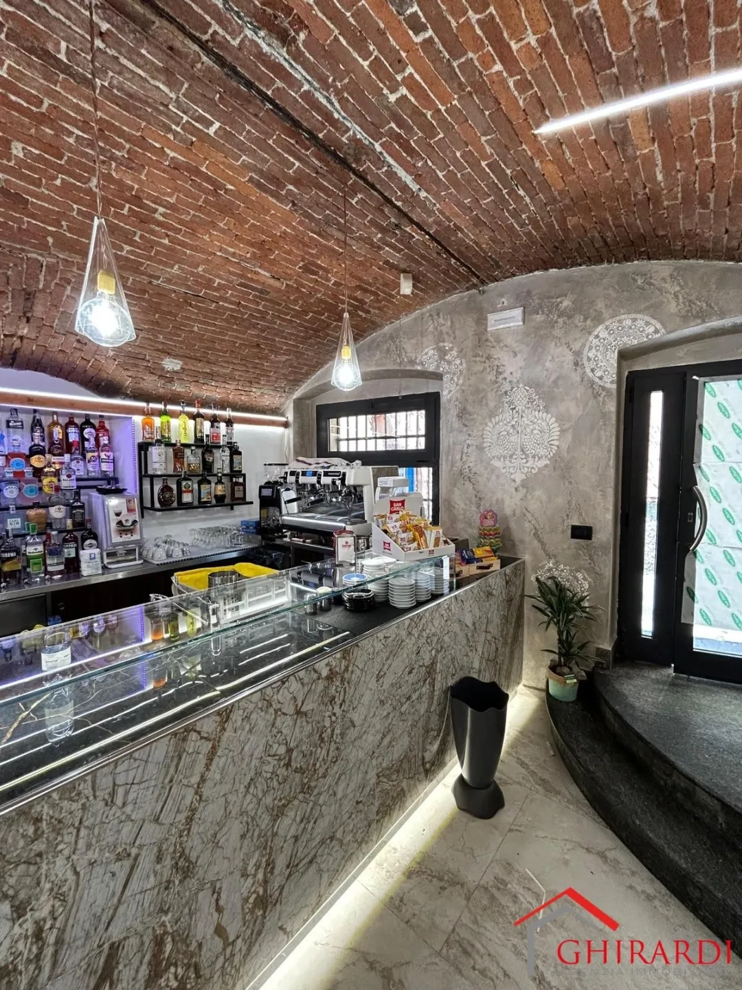 Immagine per Bar Ristorante in vendita a Genova via Vico Condino 13-15-17R