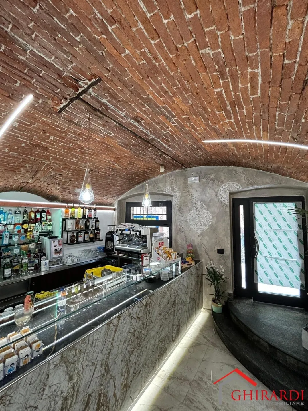 Immagine per Bar Ristorante in vendita a Genova via Vico Condino 13-15-17R