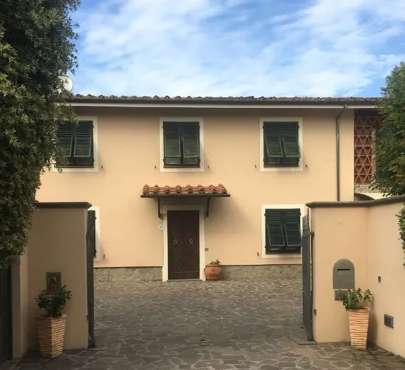 Immagine per Villa bifamiliare in asta a Capannori via Corte Mei 13