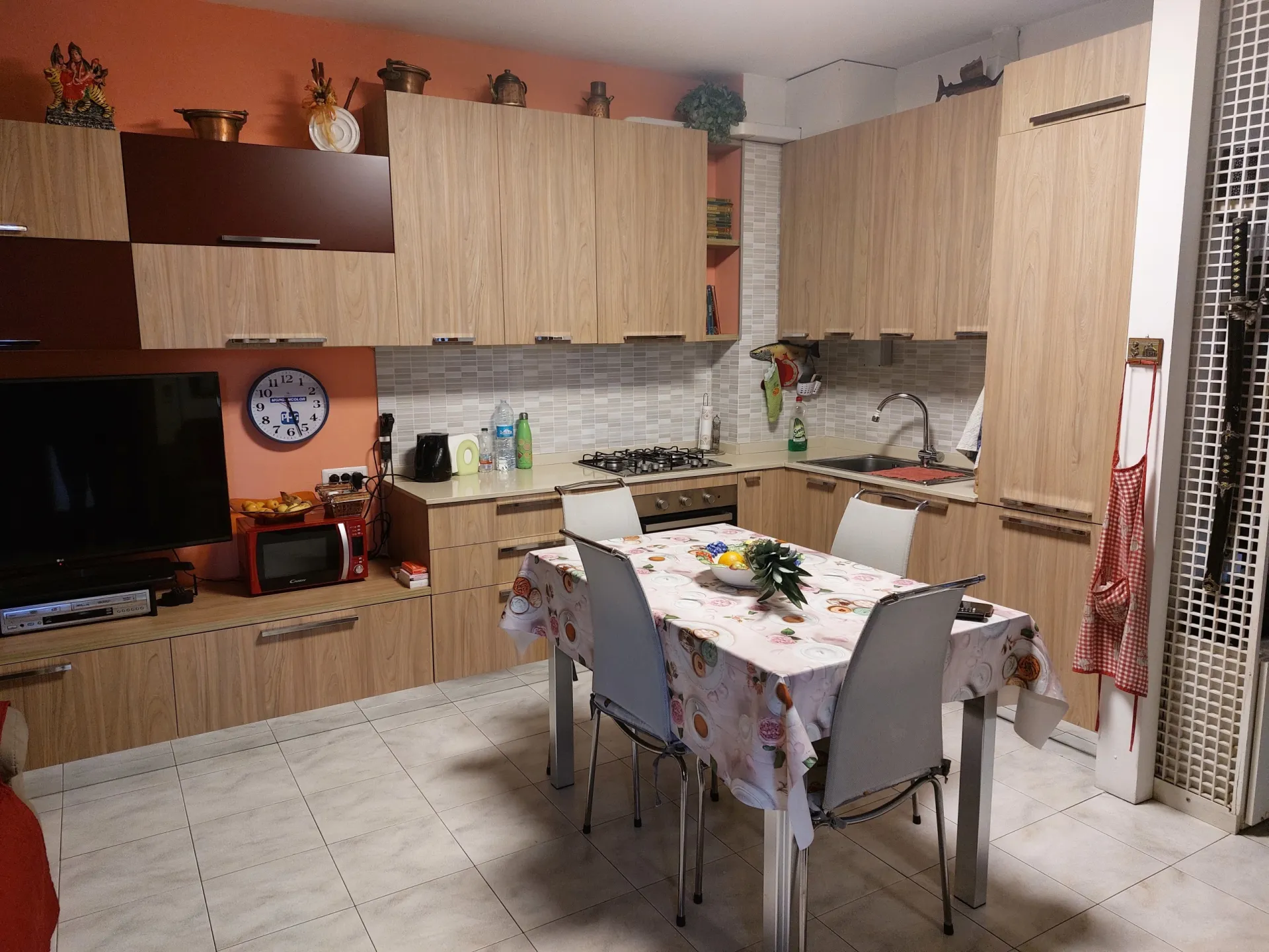 Immagine per casa semindipendente in vendita a Luni via Antonio Gramsci 3