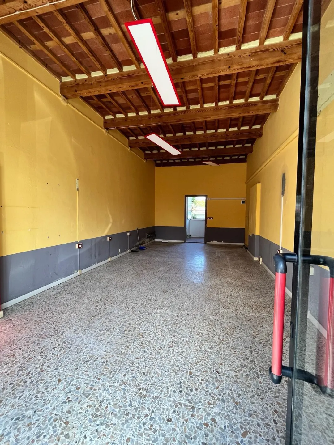 Immagine per Locale commerciale in affitto a Lucca