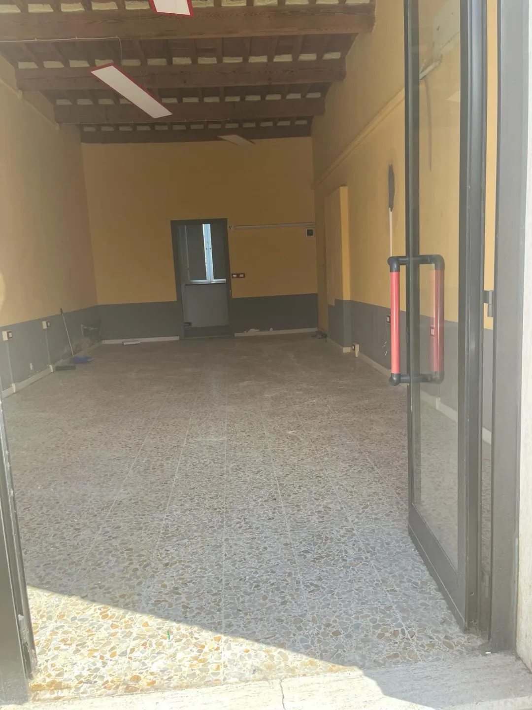 Immagine per Locale commerciale in affitto a Lucca