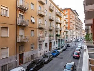 Immagine per Trilocale in Vendita a Torino Via Ascanio Sobrero 21