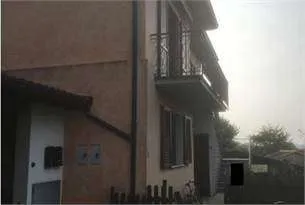 Immagine per Villa Trifamiliare in asta a Monvalle via Iv Novembre 3