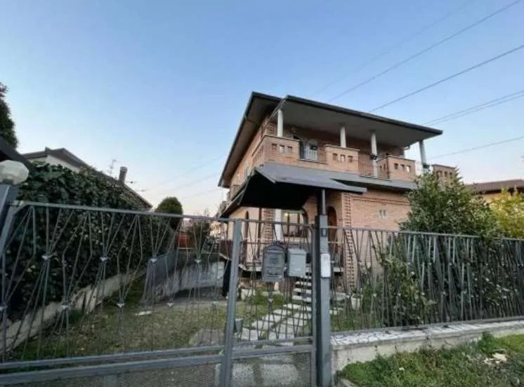 Immagine per Appartamento in asta a Cesano Maderno via Brenta 8