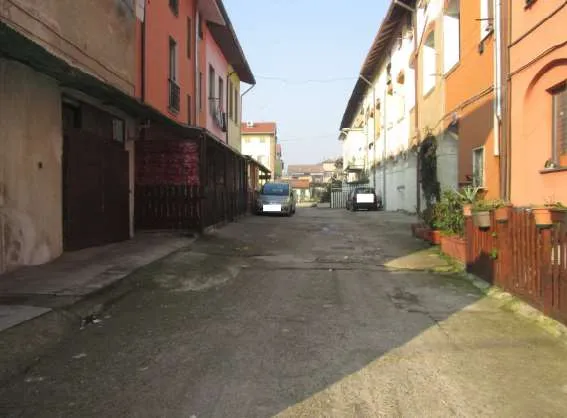 Immagine per Stabile - Palazzo in asta a Cesate via Carlo Romanò 8