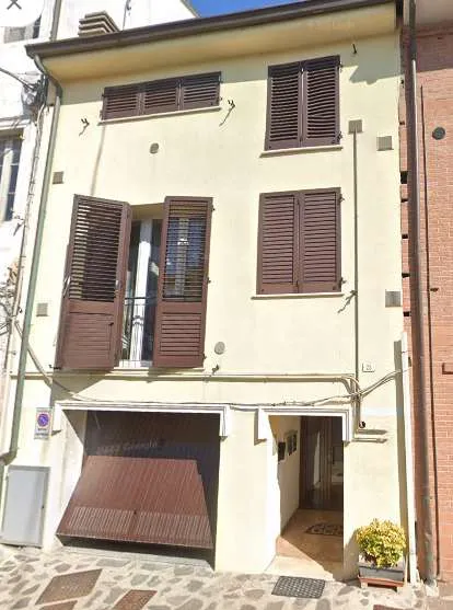 Immagine per Stabile - Palazzo in asta a Chiaravalle via Iv Novembre 23