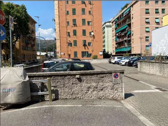 Immagine per Garage in asta a Genova via Enrico Toti