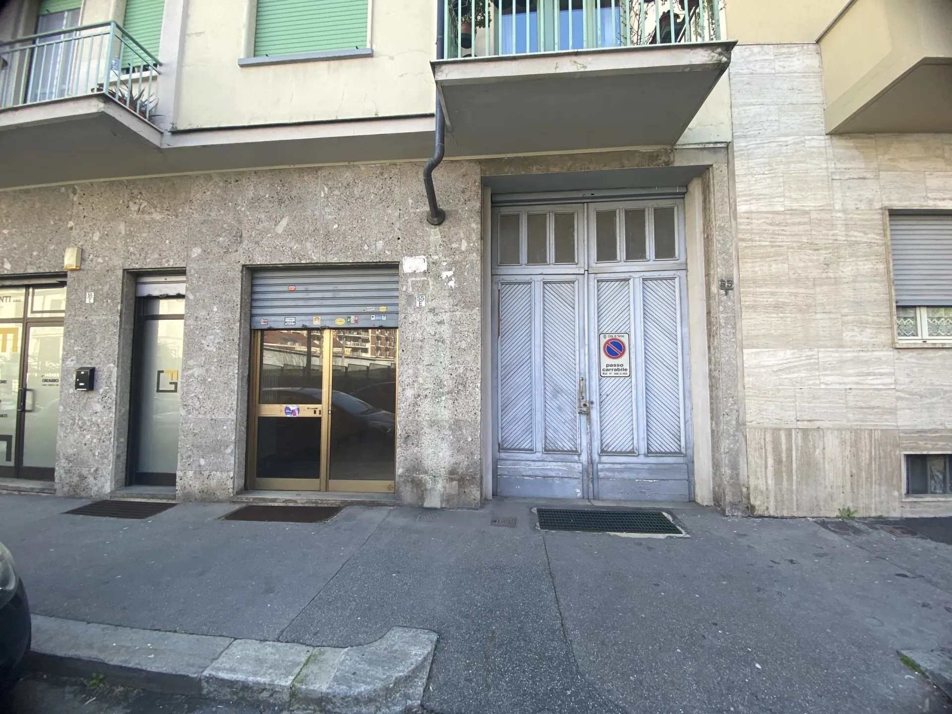 Immagine per Locale commerciale in vendita a Torino via Osoppo