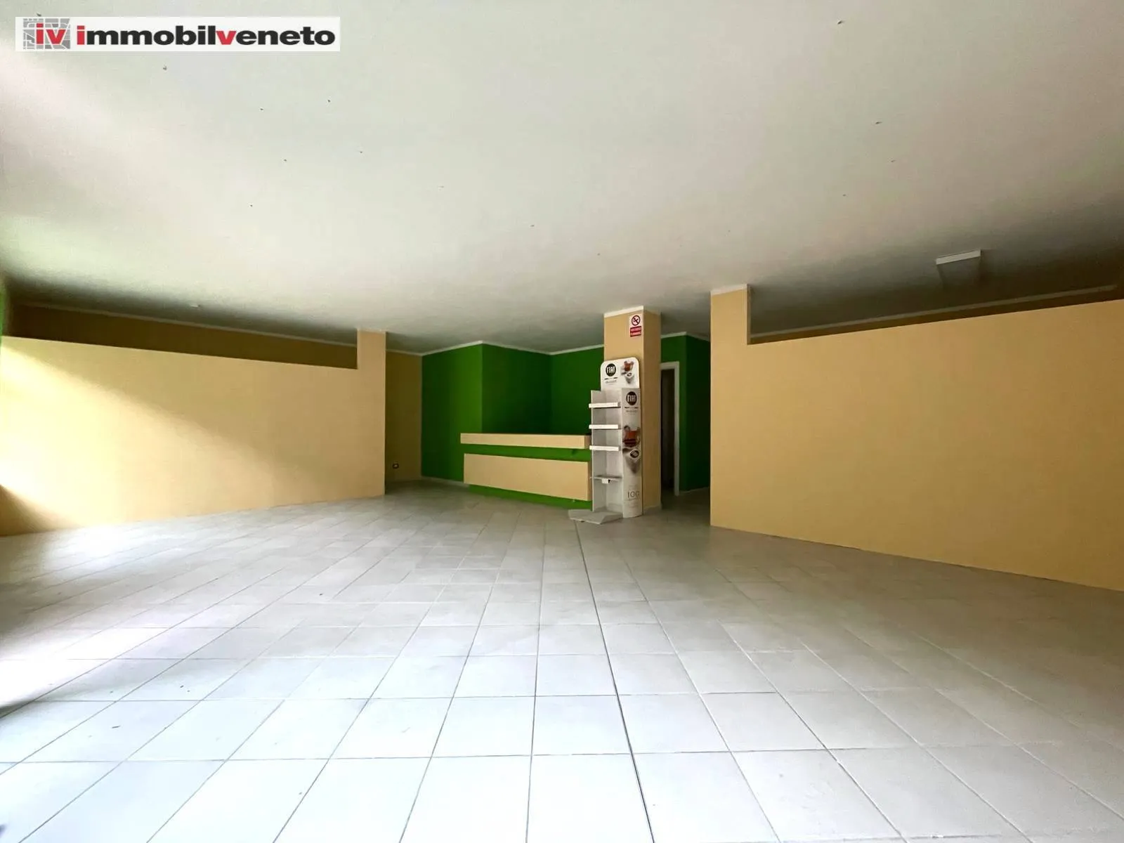 Immagine per Negozio in vendita a Lonigo VIA ROMA 52