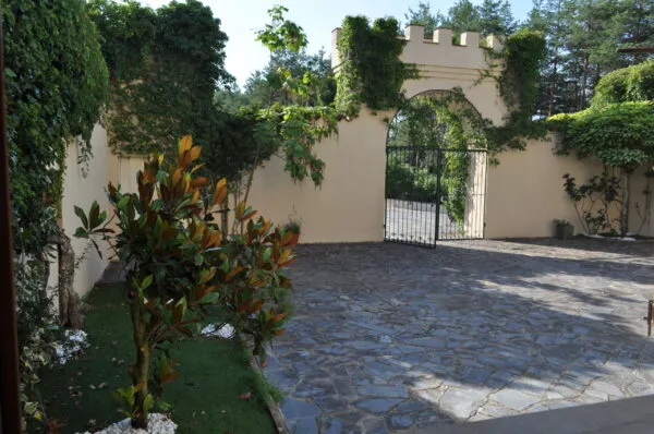 Villa via Provinciale Pellegrino, Varano De' Melegari