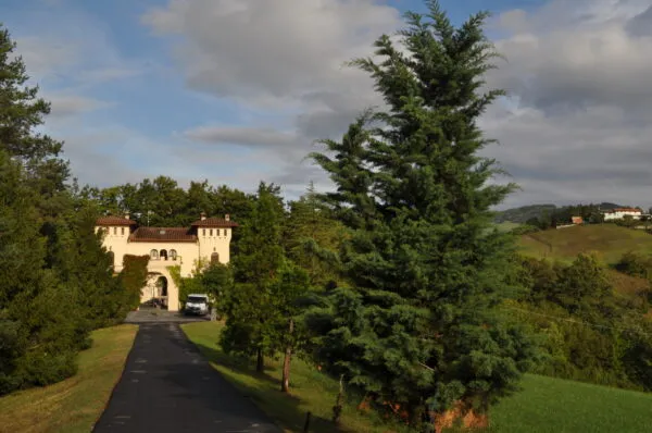 Villa via Provinciale Pellegrino, Varano De' Melegari