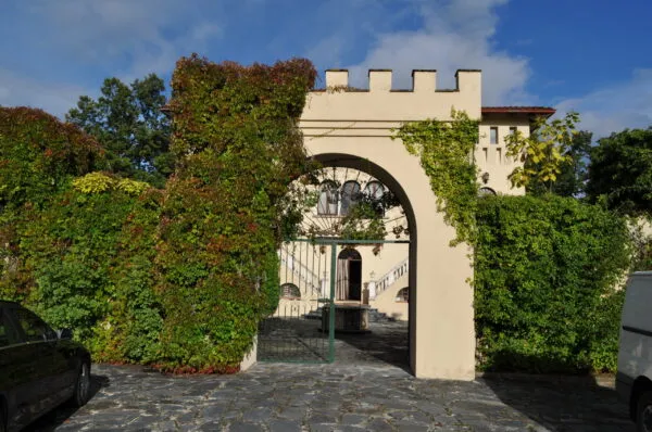 Villa via Provinciale Pellegrino, Varano De' Melegari